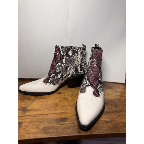 Sam Edelman Winona Bootie In Berry/White Snake Print Women’s Size 7.5 - Picture 1 of 12